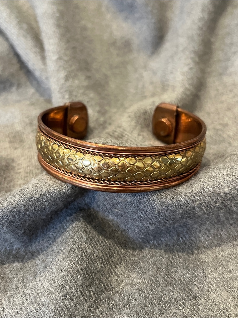 Copper Bracelet w/Brass Pebbled Pattern Inlay